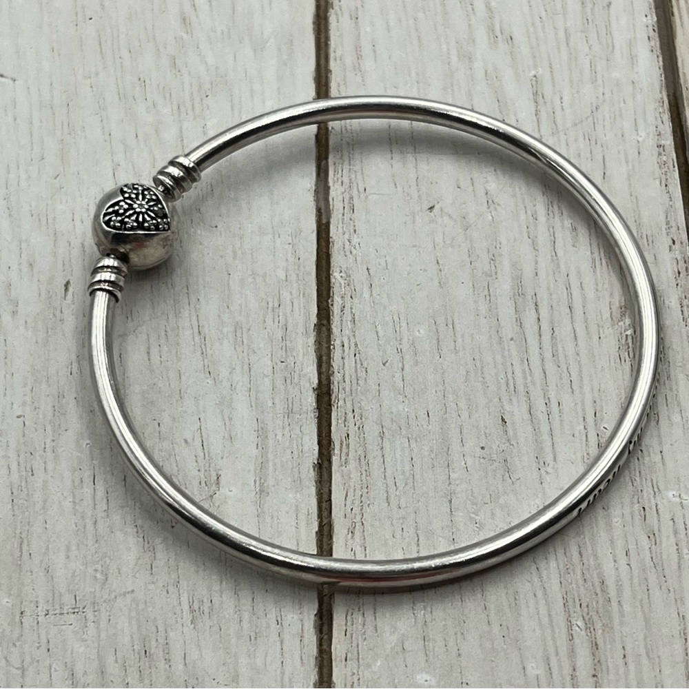 Pandora Sterling Silver Heart of Winter LTD Ed Bangle Charm Bracelet - Picture 6 of 7